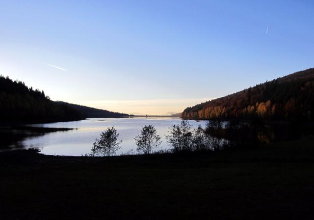 Trinkwassertalsperre Frauenau im Abendlicht in der Nähe der Ferienwohnung FeWo Moosau in D-94258 Frauenau &copy; Gine Selle, Frauenau
